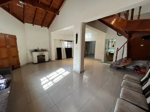 Casa en Venta con 1 cochera