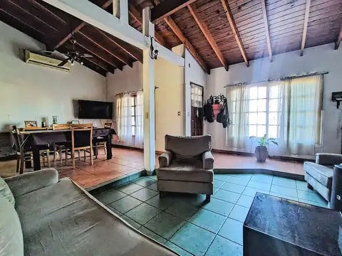 Casa en Venta con 1 cochera
