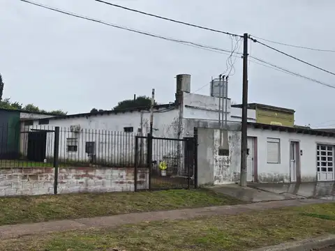 Galpon en Venta 43  mts Fondo