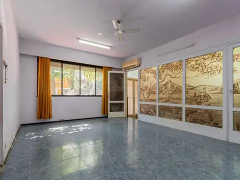 Depto Tipo Casa 4 ambientes con 2 baños