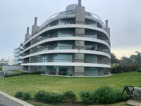 Penthouse primera linea mansa en alquiler temporario