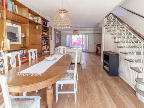 Depto Tipo Casa en Venta de 6 ambientes