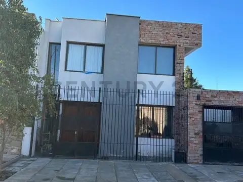 Venta de Casa, Carrodilla. Lujan de Cuyo. Barrio Cerrado Juan Jose Paso.