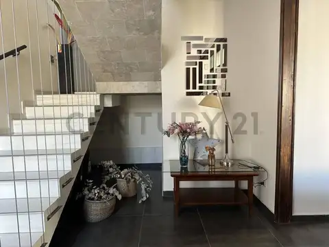 Venta de Casa. Barrio Cerrado Juan Jose Paso. Carrodilla. Luján.