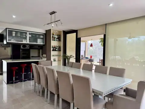 Casa  en Venta en Cube, Escobar, G.B.A. Zona Norte