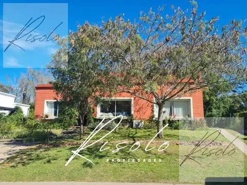 Casa en Venta con estilo campo. Pileta, 3 dormitorios. Barrio Cerrado, Escobar