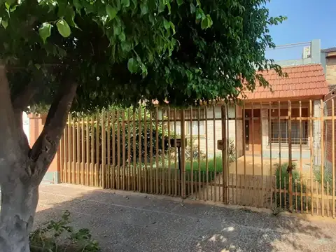 ph al frente 3 ambientes con jardim entrade de auto y terraza