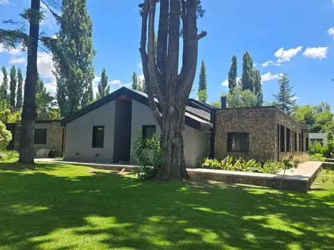 Los Aromos  al 1600