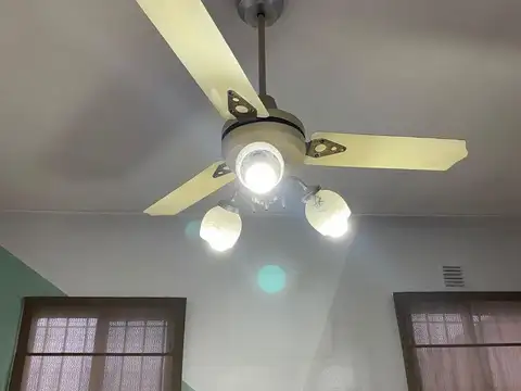 Casa 4 ambientes con 1 baño