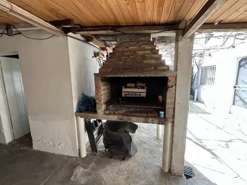 Casa 3 ambientes con 2 baños