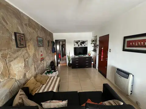 VENTA DE DEPARTAMENTO EN LUIS AGOTE 2 DORMITORIOS