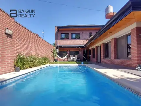 CASA EN VENTA, ZONA VILLA LUZURIAGA