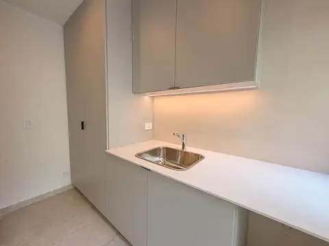 Venta / Permuta - Casa 3 dormitorios con pileta y terraza - Lourdes, Rosario.