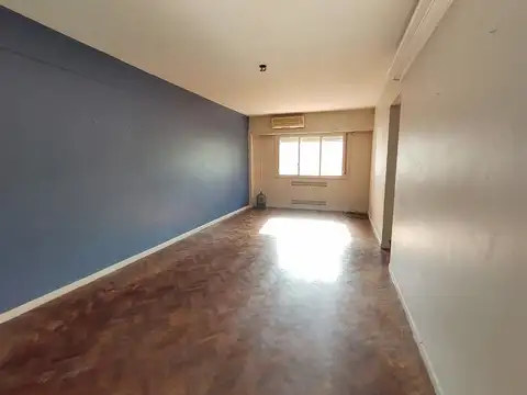 PRINGLES 600, Piso 2