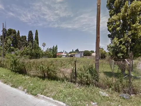 Fraccion de 3.500 m2, con frente a 3 calles, posibilidad de financiar un saldo BAJO EL PRECIO