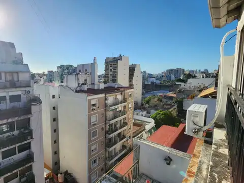 2amb Y MEDIO FRENTE   SUPER LUMINOSO