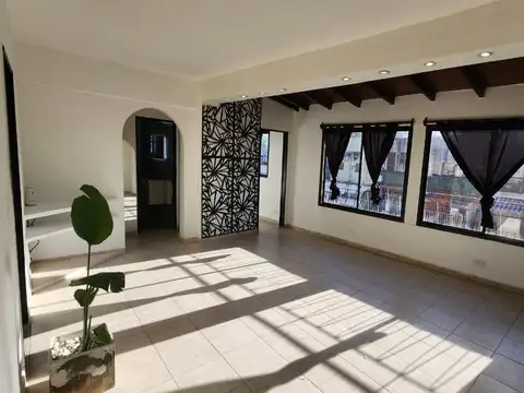 2amb Y MEDIO FRENTE   SUPER LUMINOSO