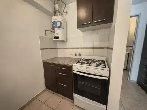 Departamento en Alquiler en Echesortu, $ 360.000