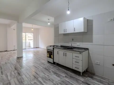 ALQUILER MONOAMBIENTE CON BALCÓN EN LINIERS