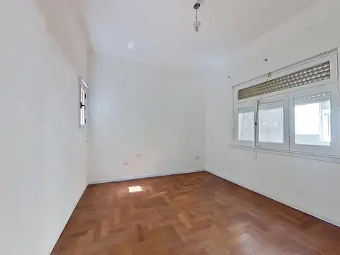 Depto Tipo Casa en Venta 50 años