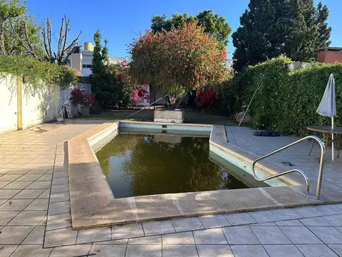 Casa 4 ambientes con 4 baños