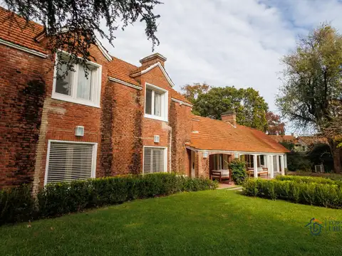 Casa en venta  Tortugas CC CON sobre 3308 m2 cancha de golf