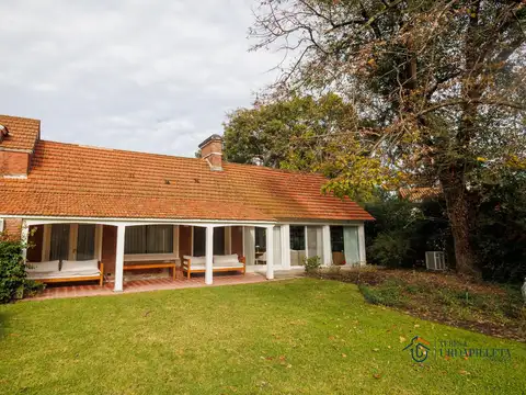 Casa en Alquiler de 4 dormitorios