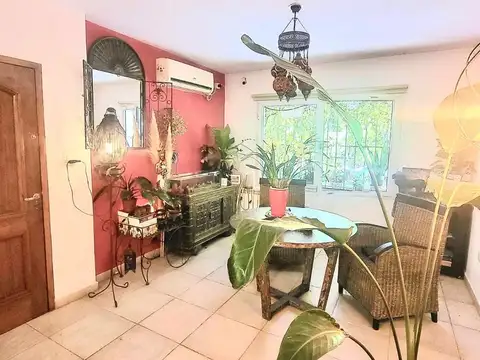 departamento 4 ambientes con patio y cochera a la venta en lujan centro