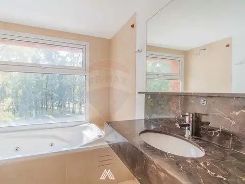 Departamento en Venta con 2 cocheras