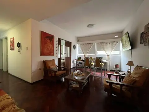 Departamento en venta 2 dormitorios frente plaza independencia