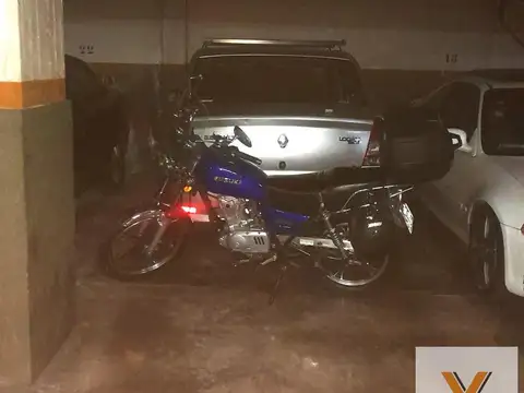 Cochera en venta - 13Mts2 - Almagro