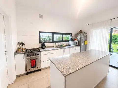 Casa en Venta en Pilar del Este - San Alfonso, USD 175.000