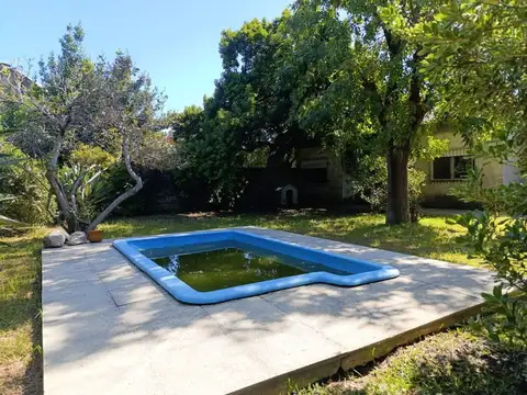 Casa 6 ambientes con 2 baños