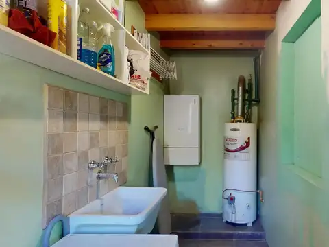 Casa 5 ambientes con 2 baños