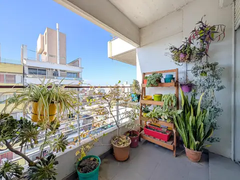 VENTA departamento un dormitorio con cochera ABASTO