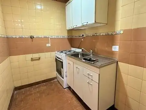 Av Regimiento Patricios 100, Piso 4