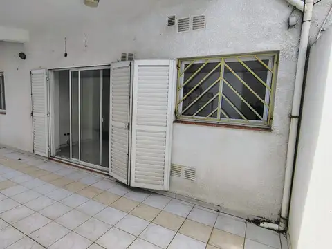 Venta Dpto. 2 Ambientes con patio