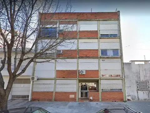 Viamonte 820  02-03 (Alquilado)