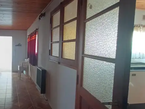Casa 4 ambientes con 1 baño