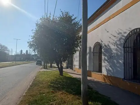 CASA  QUINTA  PARRILLA PILETA GARAGE
