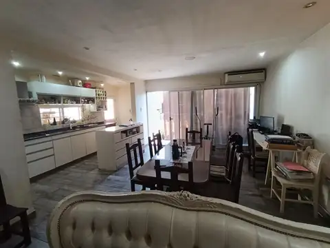 Casa 3 ambientes con 2 baños