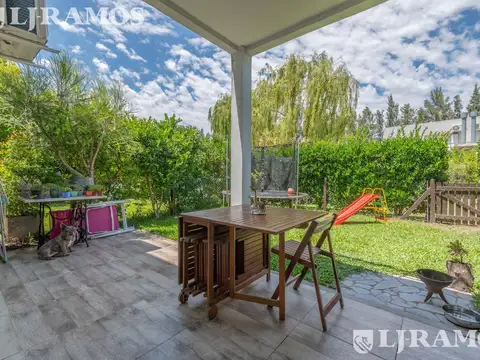 Departamento 4 ambientes con 2 baños