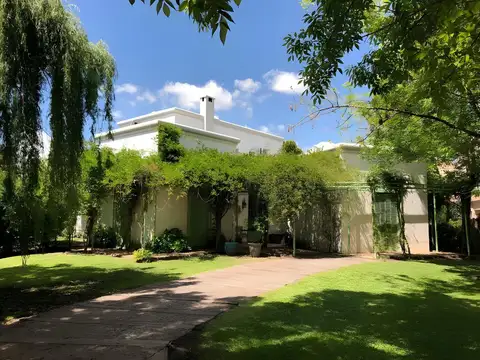 Estancias del Pilar - La Pionera