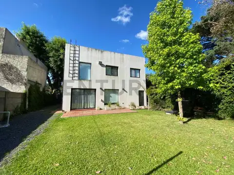 Casa en Alquiler en City Bell, USD 2.300