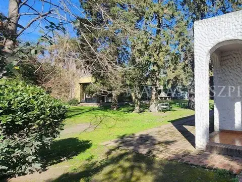 Quinta en Venta en Villa Gobernador Udaondo, USD 299.000