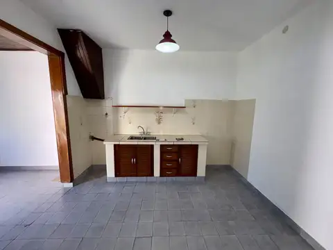 Casa en Alquiler con 1 cochera
