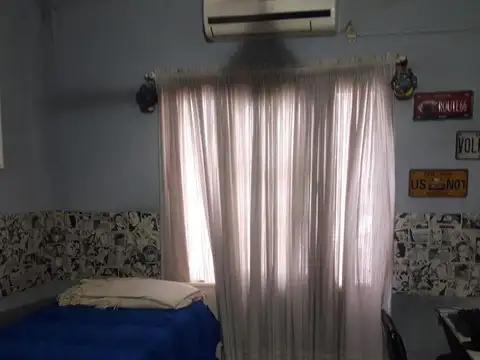 MUY BUEN DUPLEX DE 3 AMBIENTES CON PATIO EN EL CENTRO DE SAN