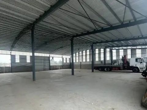 Predio Logístico en alquiler de 1300 m2 sobre Autopista a Buenos Aires Km 279
