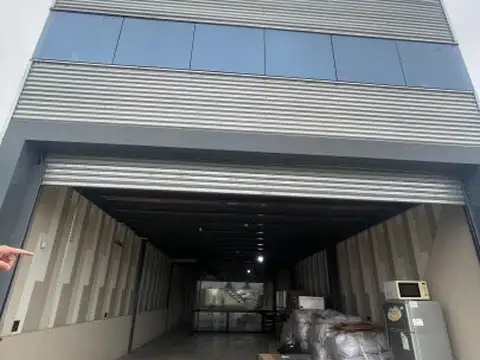 Galpon en Alquiler en Barrio Alvear, USD 9.000