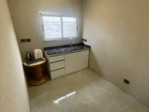 Predio Logístico en alquiler de 1300 m2 sobre Autopista a Buenos Aires Km 279